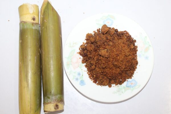 Natural Jaggery Powder | नैसर्गिक गुळ पावडर (Handpounded) - Image 2